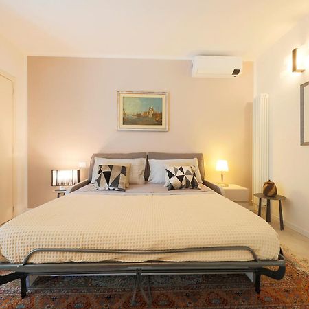 Siena Uptown - Sabrina'S Charming Apartment Extérieur photo